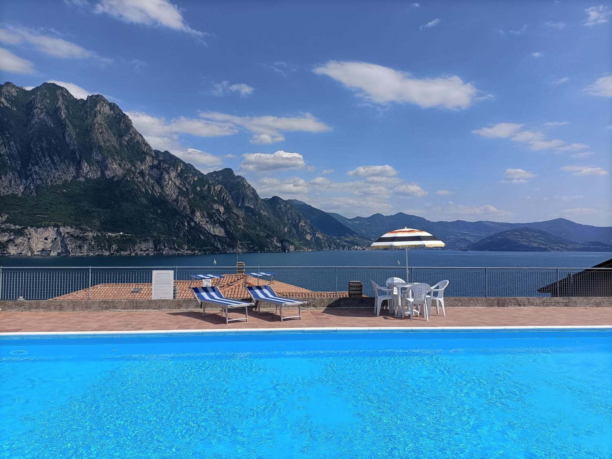 Iseolakerental- Casa Trentapassi Riva di Solto Εξωτερικό φωτογραφία